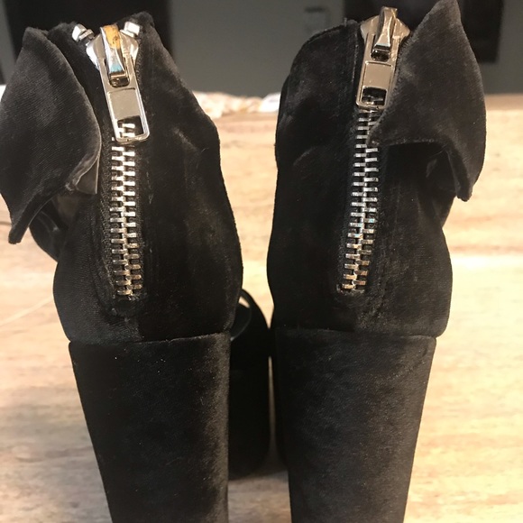 👻Dollskill Batty White Platforms!! Discontinued👻 - Picture 8 of 10